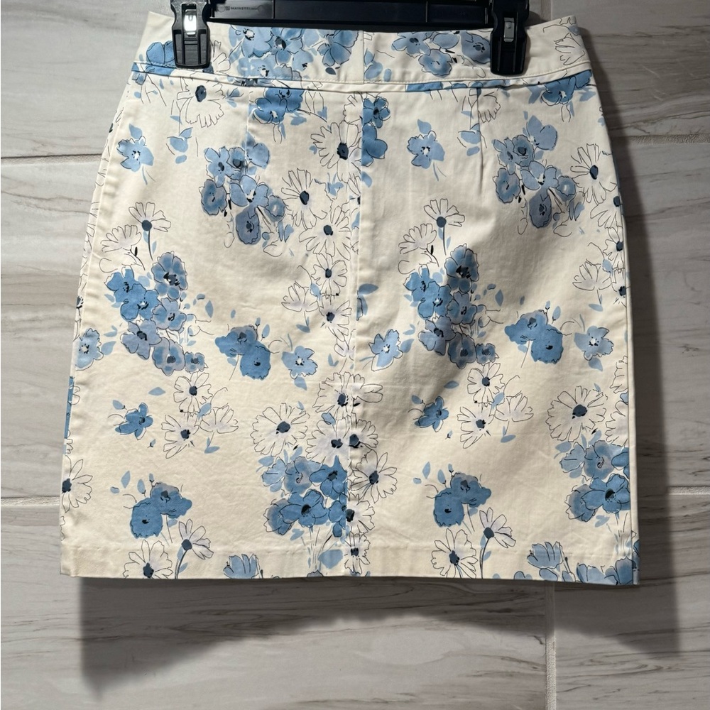 Women’s Dalia Sport Blue And White Floral Skirt Size 6 - Picture 2 of 7